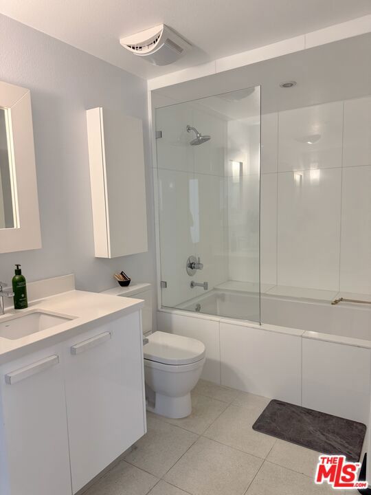 13326 Beach Avenue, 203 photo 15