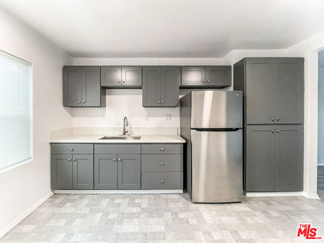1103 Ocean Park Boulevard, Santa Monica CA: https://media.crmls.org/mediaz/a5616c1c-8d56-439d-bcb0-6e6abf67128a.jpg