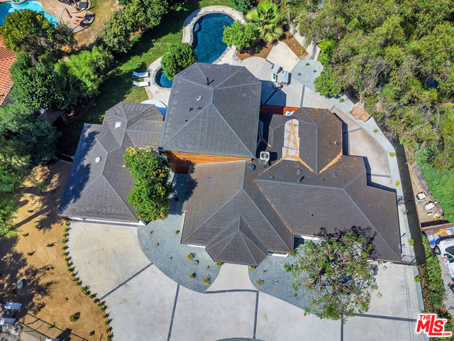 Image 4 of 67 For 19061 Wells Drive