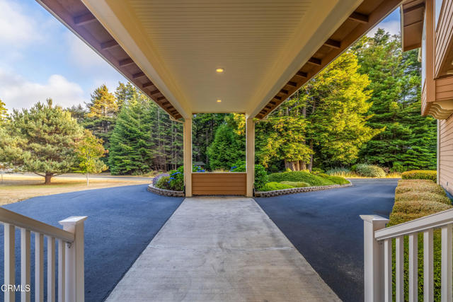 16611 Pearl Ranch Road, Fort Bragg CA: https://media.crmls.org/mediaz/a562089f-867a-44bc-846f-8ee68090afcb.jpg
