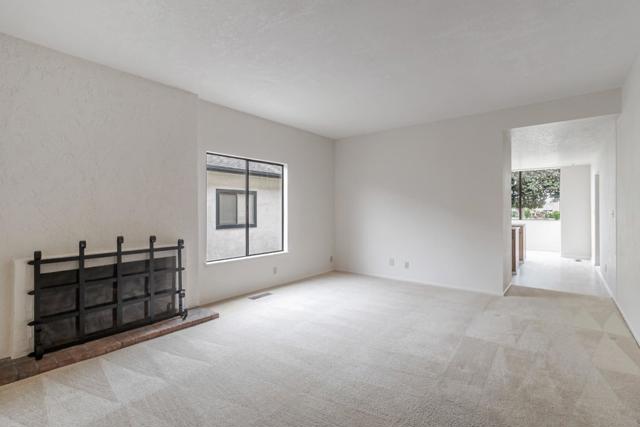 483 Winged Foot Road, Half Moon Bay CA: https://media.crmls.org/mediaz/a562a127-e789-47a9-a8b1-941a1c26dbae.jpg
