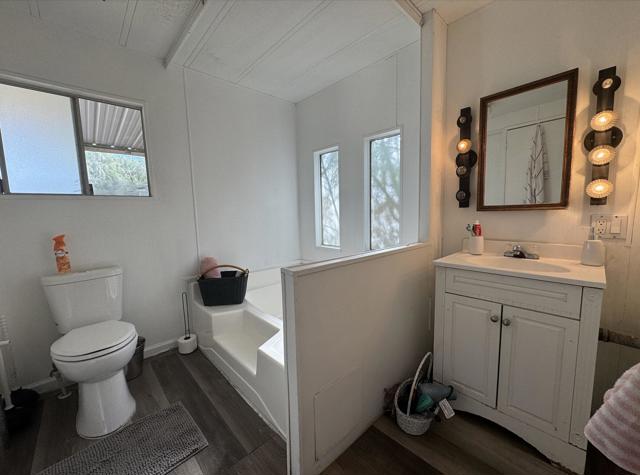 15500 Bubbling Wells Road, Desert Hot Springs CA: https://media.crmls.org/mediaz/a56398ff-5553-42ba-94ad-a2e9c918eca9.jpg