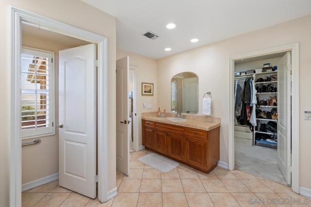 4753 Gabriel Way, La Mesa CA: https://media.crmls.org/mediaz/a563d571-aa0a-42a7-a395-7d3397cd5dc9.jpg