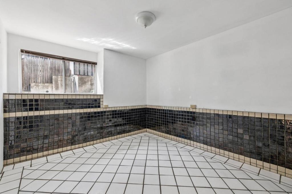 https://media.crmls.org/mediaz/a5641ae1-7d0f-46c7-947e-ea247cb591ae.jpg?preset=X-Large