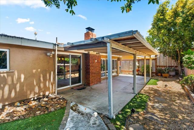 9021 Ronda Ave, San Diego CA: https://media.crmls.org/mediaz/a5643da2-8d35-44ae-b27b-5c7c568e23dd.jpg