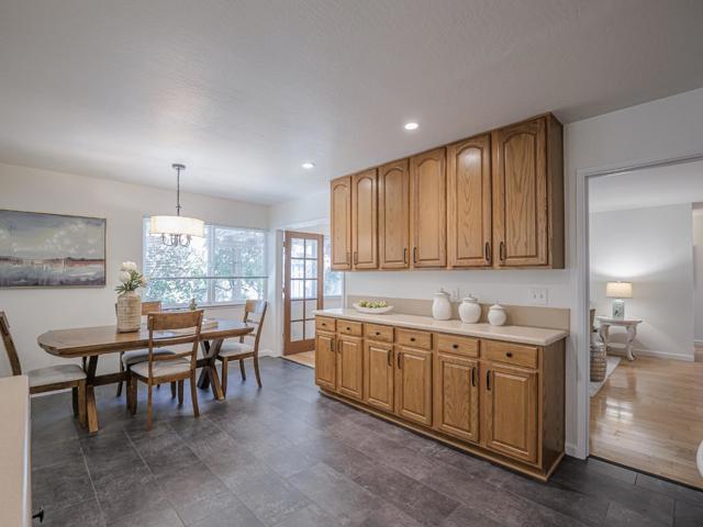 6055 Larchmont Court, San Jose CA: https://media.crmls.org/mediaz/a5644f9d-e42c-41fa-8257-f295c5d1600d.jpg