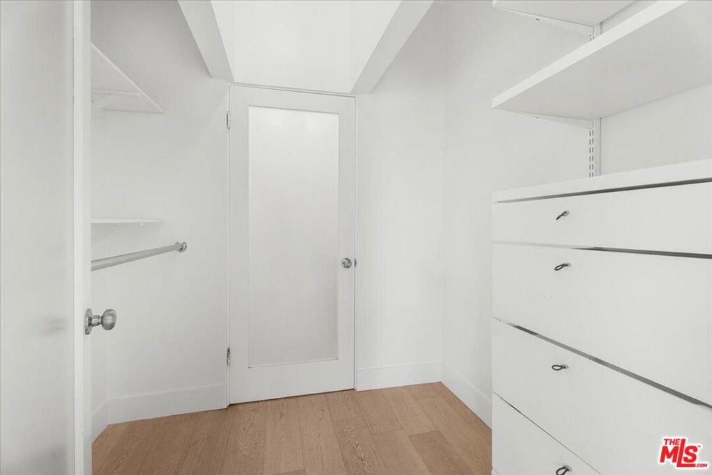 MLS #26843935 image #21