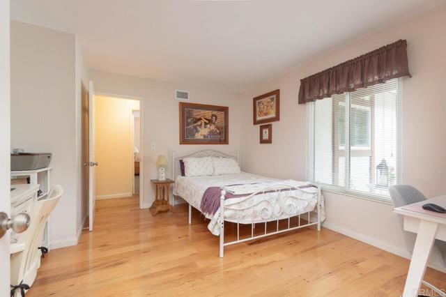6714 Bedlow Ct, San Diego CA: https://media.crmls.org/mediaz/a5657158-12d7-40c9-936c-84a3e01a66f3.jpg