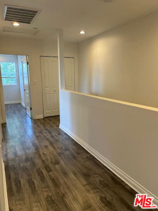 523 N Benton Way, Los Angeles CA: https://media.crmls.org/mediaz/a565782a-2efa-4bf0-a890-c247783629cc.jpg