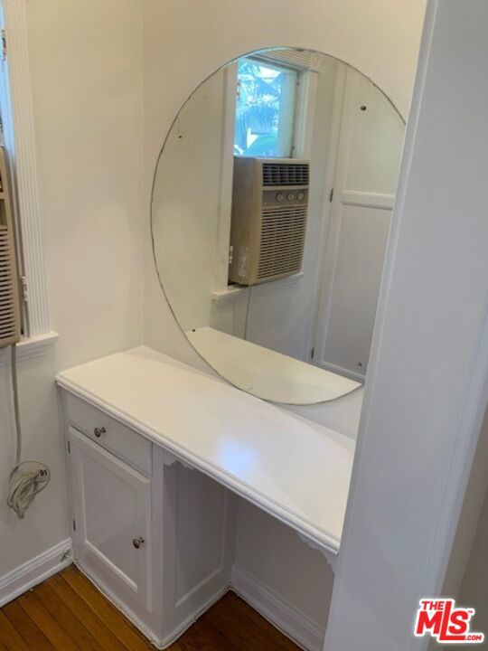 1201 S OGDEN Drive, Los Angeles CA: https://media.crmls.org/mediaz/a567d2d4-90bc-4d44-bc89-3b1b00b455ed.jpg