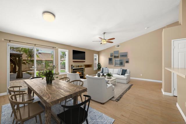 250 Del Mesa Ct, Oceanside CA: https://media.crmls.org/mediaz/a56881a7-2862-4d96-ae6d-16f23ab42322.jpg