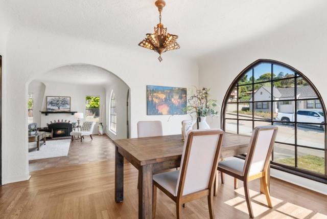 1003 Walnut Avenue, Santa Cruz CA: https://media.crmls.org/mediaz/a5699326-fb48-40bc-916e-eff09dffba75.jpg