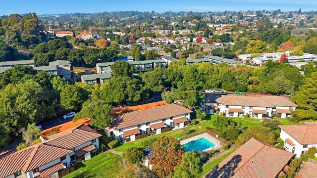 205 Del Valle Cir, El Sobrante CA: https://media.crmls.org/mediaz/a56b4935-ee2c-4cb8-a926-dca58c9edd83.jpg