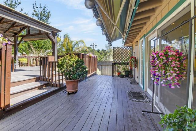 1222 Via Del Sol Road, Salinas CA: https://media.crmls.org/mediaz/a56bf3ca-fce5-458c-970a-37087720c30c.jpg