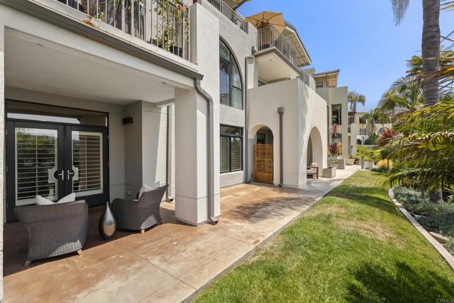 5470 La Jolla Boulevard, La Jolla CA: https://media.crmls.org/mediaz/a56bf7fc-41c2-4e87-852d-7888fa749672.jpg