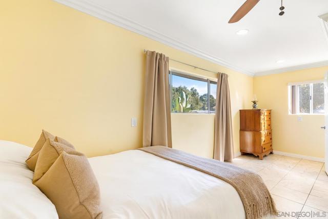 732 Hamilton Lane, Fallbrook CA: https://media.crmls.org/mediaz/a56c8c6c-9a08-4db1-96f6-87c2eb68b3c8.jpg