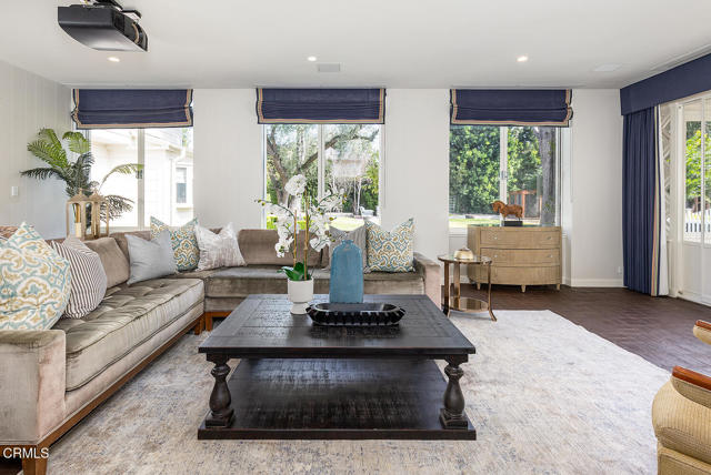 Detail Gallery Image 13 of 72 For 1230 Hillside Rd, Pasadena,  CA 91105 - 8 Beds | 6/3 Baths