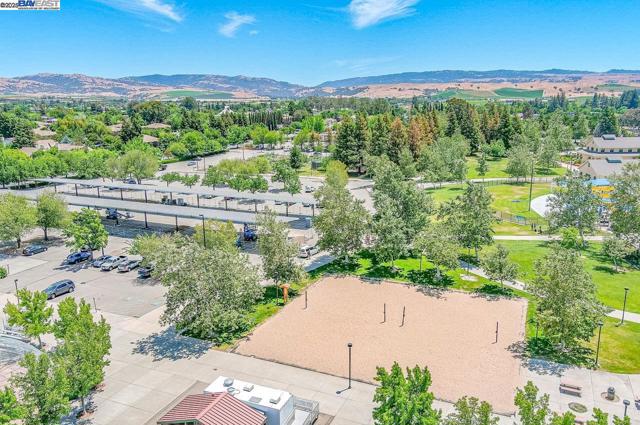 847 Dana Cir, Livermore CA: https://media.crmls.org/mediaz/a56cbfc8-db5d-47ba-8207-e942fbbc55c5.jpg