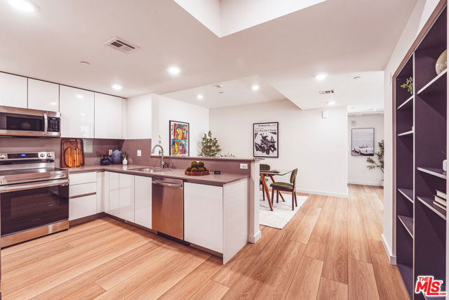 1759 N Gower Street, Los Angeles CA: https://media.crmls.org/mediaz/a56ce05a-e825-4df1-bcd4-219b00bfee5c.jpg