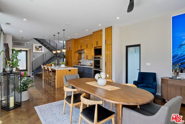 1102 Amoroso Place, Venice CA: https://media.crmls.org/mediaz/a56d91c9-8c18-4330-9db7-4b3043d45f22.jpg