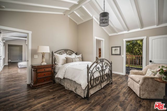 2775 Sycamore Canyon Road, Santa Barbara CA: https://media.crmls.org/mediaz/a56dbd94-88d4-45cd-9157-3dfd252046aa.jpg