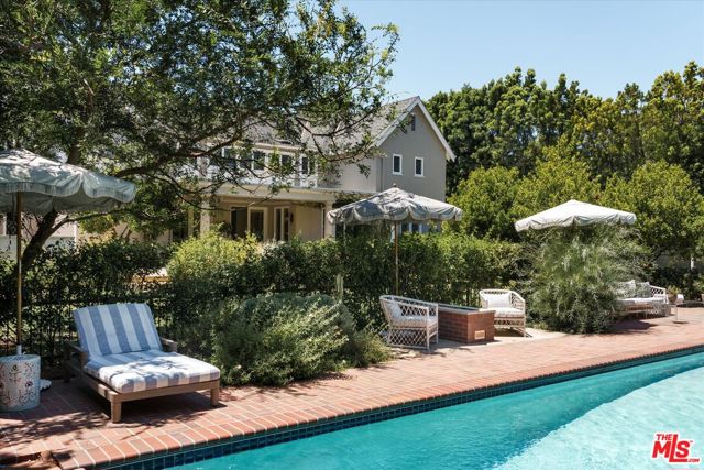 322 Lorraine Boulevard, Los Angeles CA: https://media.crmls.org/mediaz/a56e3366-1502-443c-af7c-846cdaf22a11.jpg