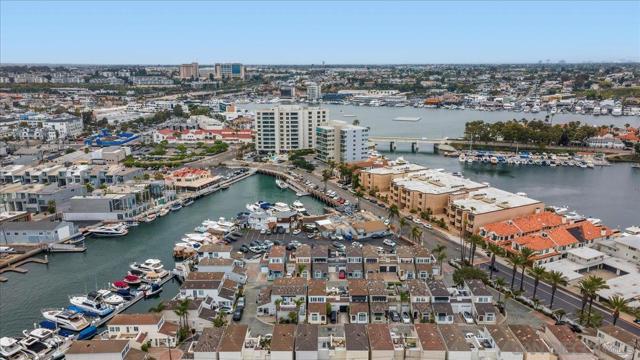 700 Lido Park Dr, Newport Beach CA: https://media.crmls.org/mediaz/a56f5a06-625a-43ed-8950-61a8b1bd7598.jpg