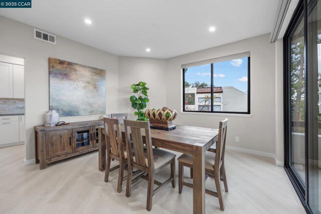 3535 Terra Granada Dr, Walnut Creek CA: https://media.crmls.org/mediaz/a56fe934-1605-45f3-ae7c-cb5c339ffd33.jpg