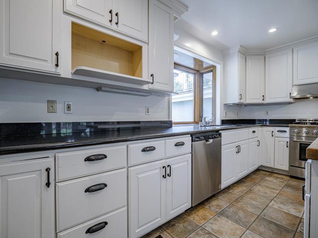 1459 High Street, Santa Cruz CA: https://media.crmls.org/mediaz/a5703d03-a879-42b3-9960-f42ec4cc5e8d.jpg