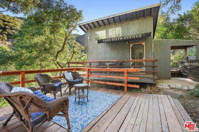 860 Old Topanga Canyon Road, Topanga CA: https://media.crmls.org/mediaz/a571dfda-f89a-44c1-815f-c66b08ba39f2.jpg