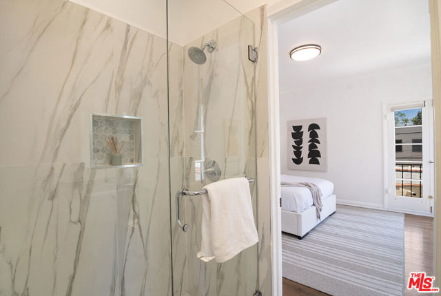 336 N Orange Drive, Los Angeles CA: https://media.crmls.org/mediaz/a571ffe0-cb29-4e74-8463-68193c26b254.jpg