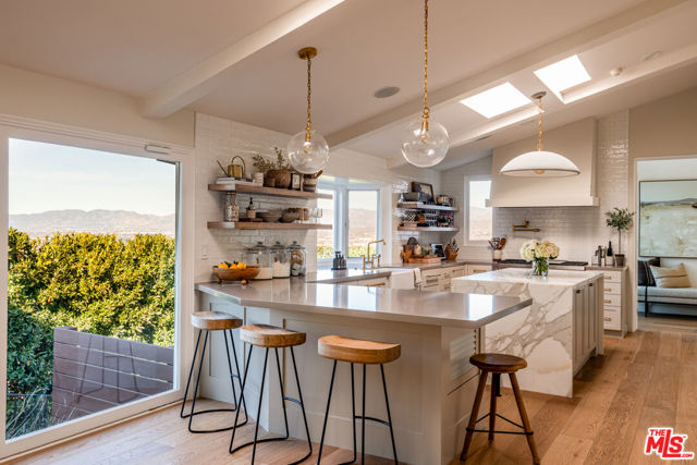 5 Bed Home for Sale in Beverly Hills, California