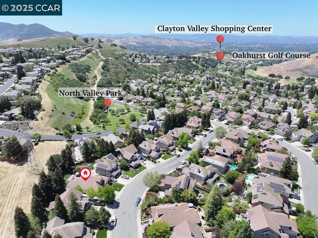 7016 Molluk Way, Clayton CA: https://media.crmls.org/mediaz/a573f2c3-b82a-4500-83d3-af694e21e4c4.jpg