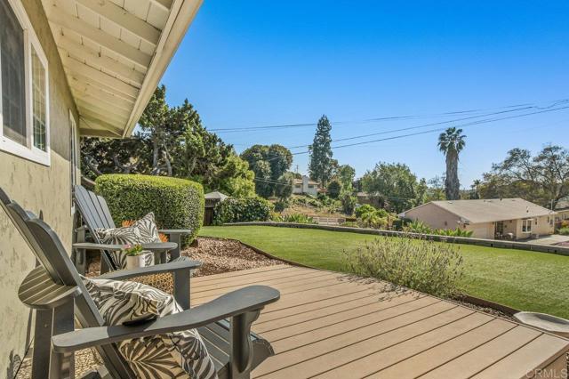 Detail Gallery Image 4 of 35 For 4331 Helix Canyon Dr, La Mesa,  CA 91941 - 3 Beds | 2 Baths