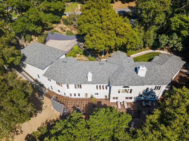 55 Vista Verde Way, Portola Valley CA: https://media.crmls.org/mediaz/a574ff51-6a89-455e-b11d-14df46a6f23a.jpg