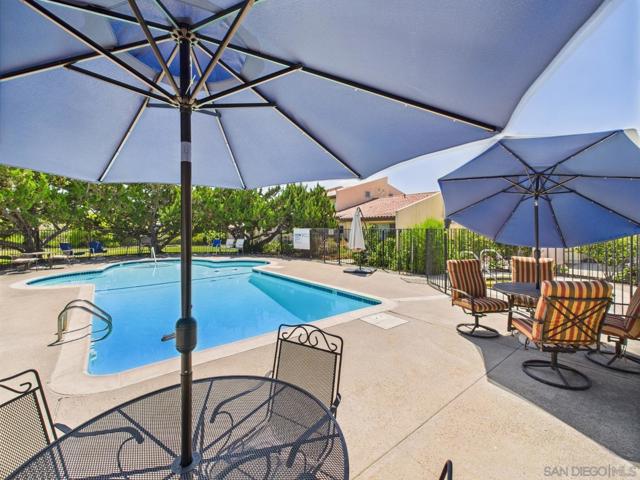 670 Bel Air Dr W, Vista CA: https://media.crmls.org/mediaz/a5757720-c78e-4147-9357-3ba8cdfb02e9.jpg