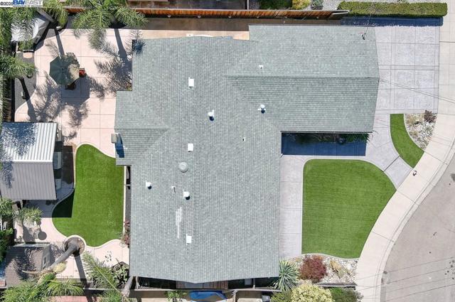 1429 Columbus Ave, Livermore CA: https://media.crmls.org/mediaz/a5757e50-3ebb-47c2-a869-7a70ed4f2cb2.jpg