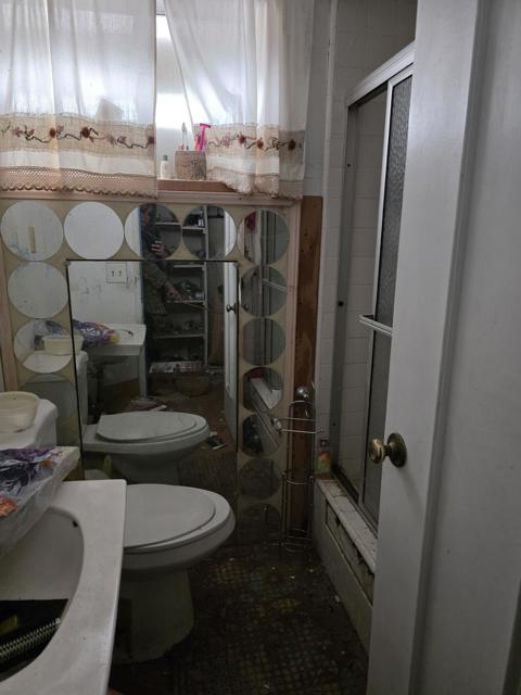 9563 &9561 Aisle Of Palms, Bombay Beach CA: https://media.crmls.org/mediaz/a5768203-7096-4e21-8841-403965a28d68.jpg