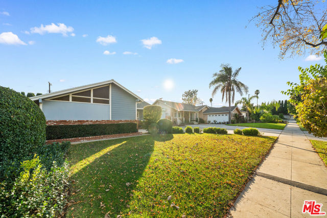 16900 Mayall Street, North Hills CA: https://media.crmls.org/mediaz/a5770869-2877-4b88-890a-e291e2a9d3cf.jpg