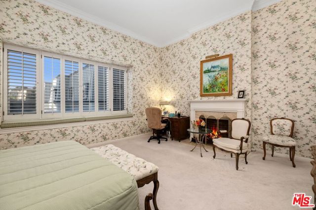 10114 Empyrean Way, Los Angeles CA: https://media.crmls.org/mediaz/a5772144-1016-4aa7-ad48-05e6b4bc5bcc.jpg