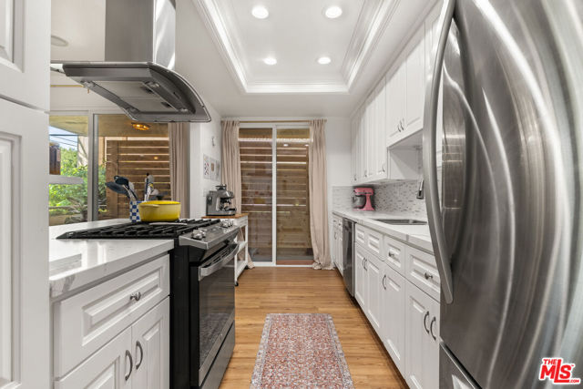1500 Camden Avenue, Los Angeles CA: https://media.crmls.org/mediaz/a5773ad1-6f42-4587-8954-04e59ed8abaf.jpg
