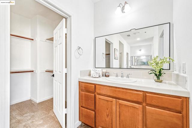 4576 Benton St, Antioch CA: https://media.crmls.org/mediaz/a57774aa-582d-4381-907b-0cb410354b03.jpg