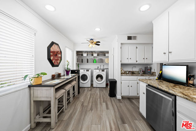 21901 Lassen Street, Chatsworth CA: https://media.crmls.org/mediaz/a577df4c-e0a1-49de-9b2a-d9c8f4c230b8.jpg