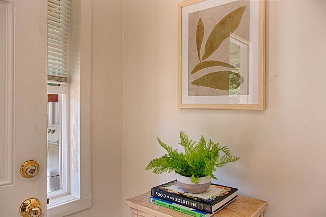 311 Mar Vista Avenue, Aptos CA: https://media.crmls.org/mediaz/a57890e8-5611-431a-944b-fa50bc7fbab1.jpg