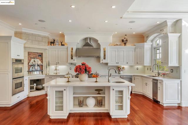 1853 Via Di Salerno, Pleasanton CA: https://media.crmls.org/mediaz/a579064b-08f5-44d2-b7c2-3338a6fadb1e.jpg