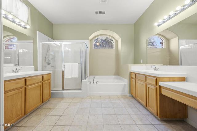 13418 Giro Drive, Bakersfield CA: https://media.crmls.org/mediaz/a5792eb0-0534-4f86-af25-07c2c6503027.jpg