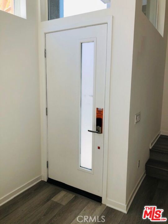 2931 1/2 Denby Avenue, Los Angeles CA: https://media.crmls.org/mediaz/a57a3630-89fc-4a4e-8075-f7a1f66ffc0e.jpg