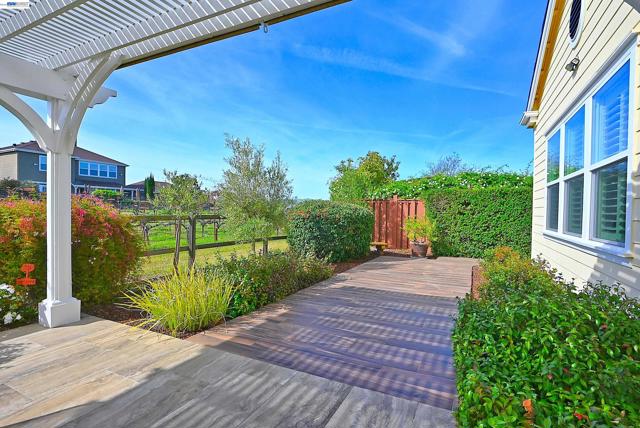 Image 40 of 59 For 2221 Leccino Ct