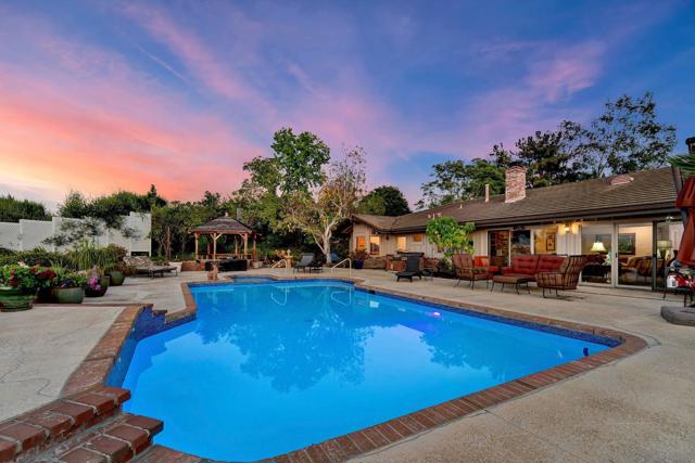 17505 Corte Lomas Verde, Poway CA: https://media.crmls.org/mediaz/a57bbf1d-579a-43cb-858e-418973864691.jpg