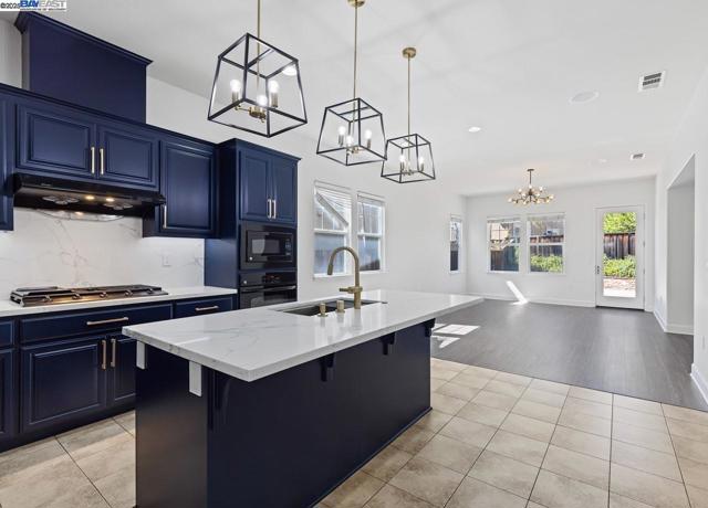 2453 Forino Dr, Dublin CA: https://media.crmls.org/mediaz/a57c0352-789c-4c43-a85d-6a4831b57fdd.jpg